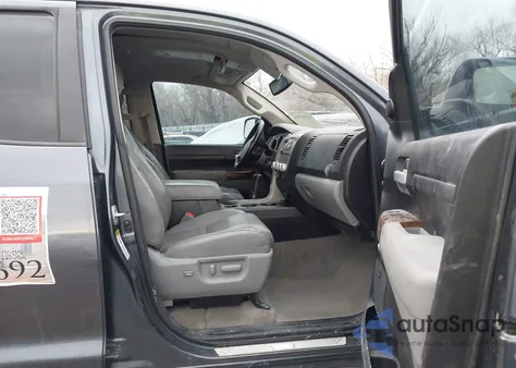 2010 Toyota Tundra Limited 5.7L V8 из США, поврежденный, VIN 5TFBW5F11AX125067